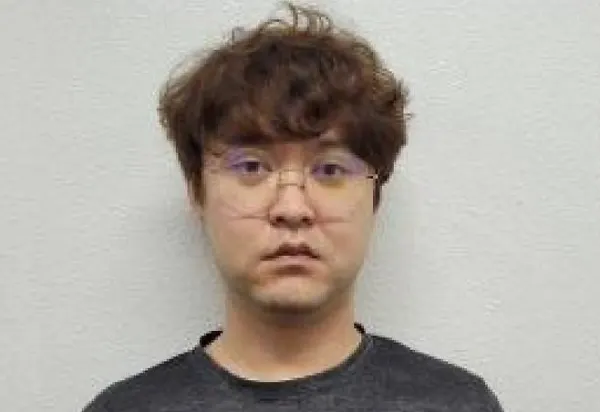 경북 경산에서 20대 중국인 여성 유학생을 살해한 혐의로 구속된 중국인 대학 강사의 신상이 공개됐다. [사진=경북경찰청]